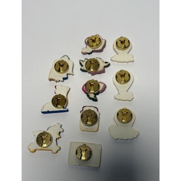 Lot of 11 Novelty Button Covers Hot Air Balloon Roses Skate Zebra Jar of Honey - Picture 6 of 7